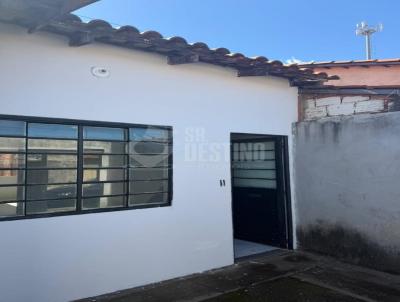 Casa para Venda, em Araguari, bairro Madri, 2 dormit�rios, 1 banheiro, 3 vagas